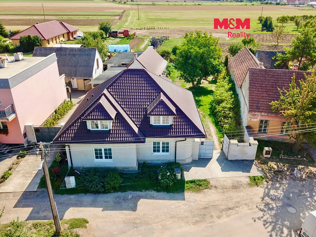 Prodej rodinného domu 179 m², pozemek 1269 m²